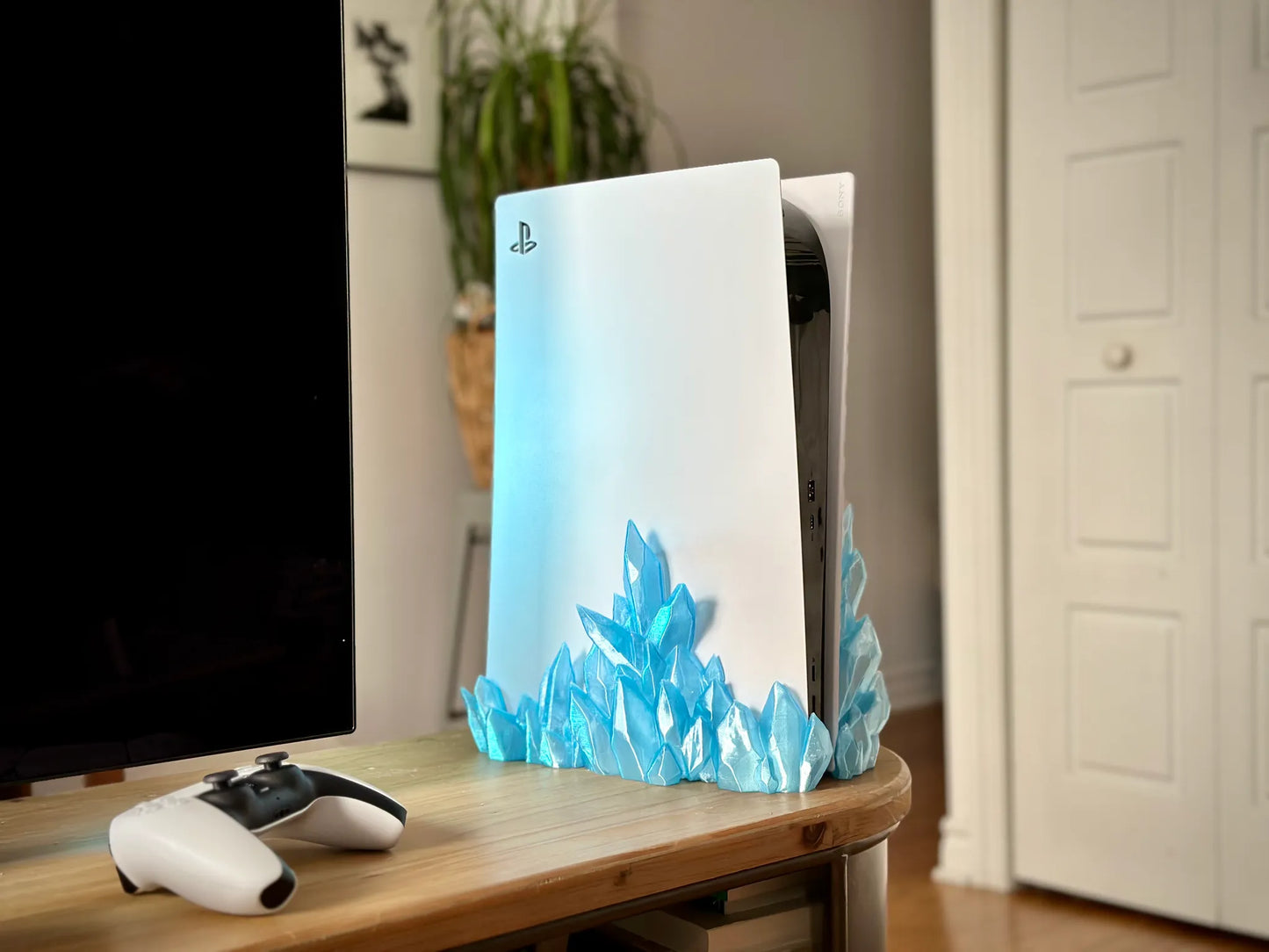 Crystal Stand - PS5 Compatible (Disc & Digital)