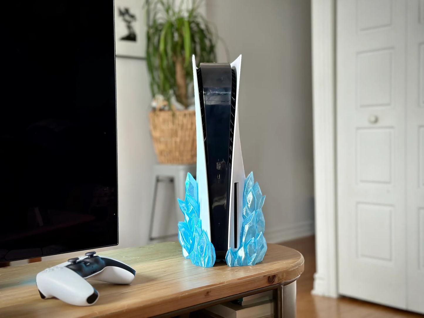 Crystal Stand - PS5 Compatible (Disc & Digital)