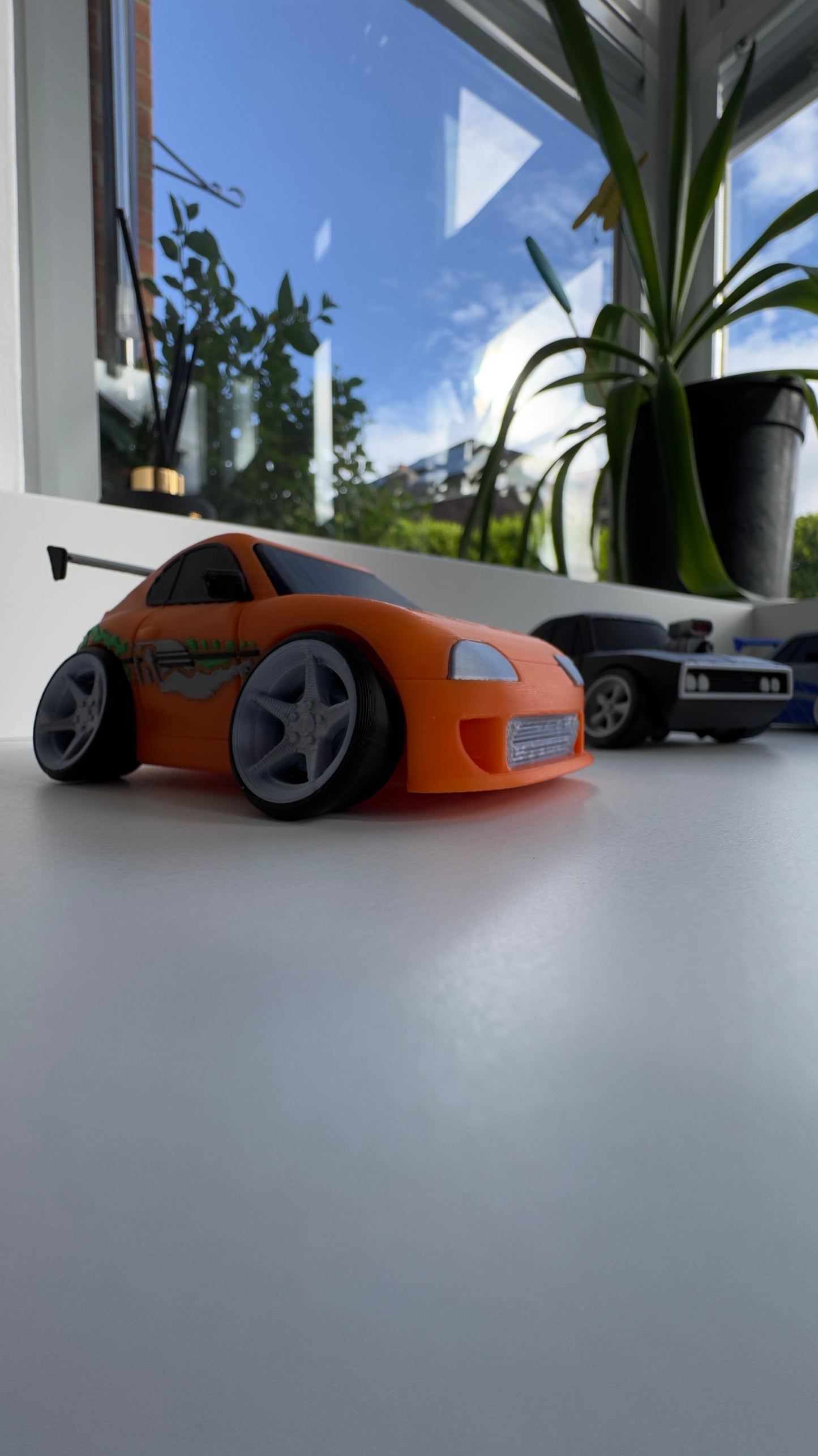 Display view of hand-assembled drift car model