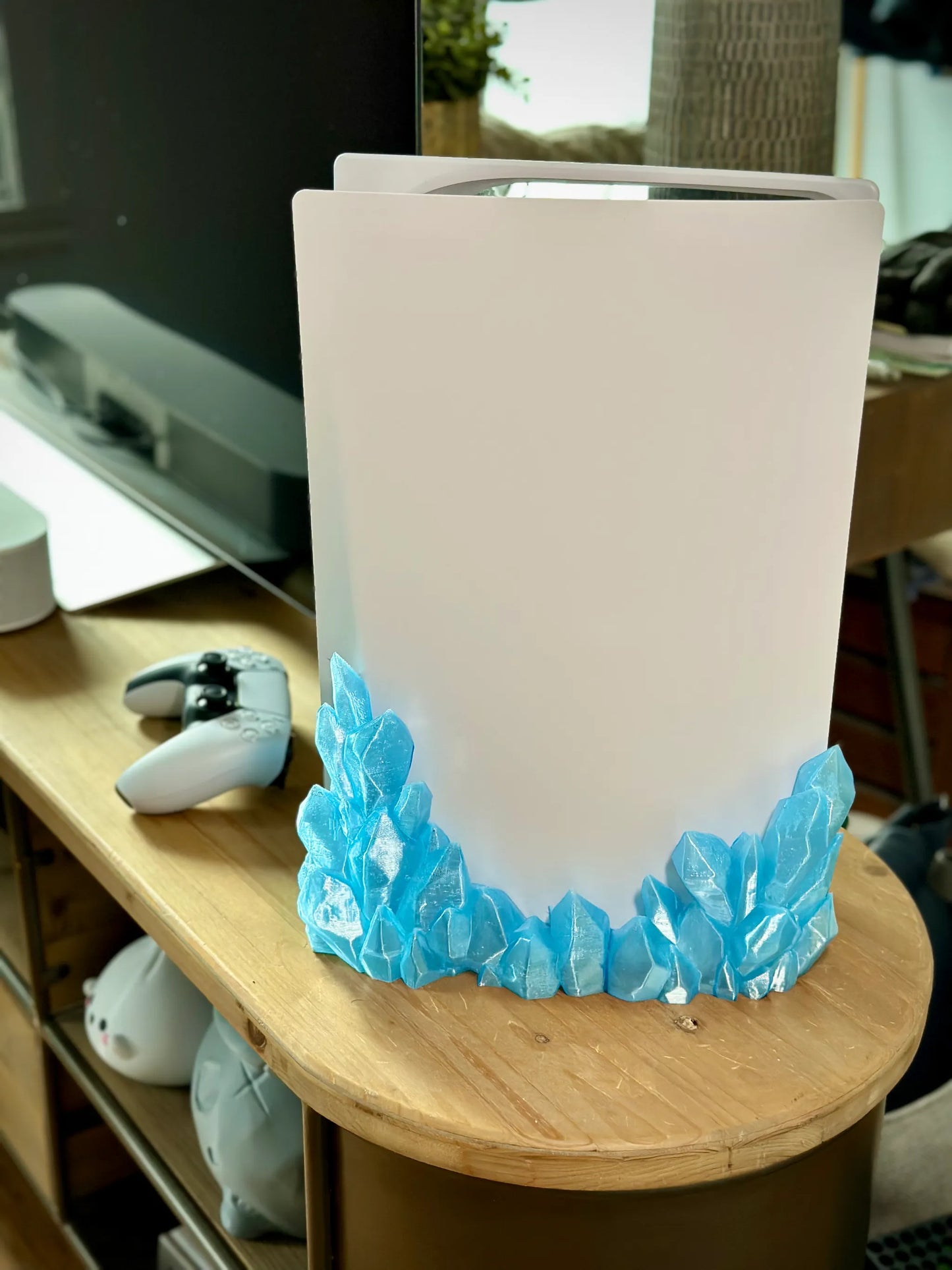 Crystal Stand - PS5 Compatible (Disc & Digital)